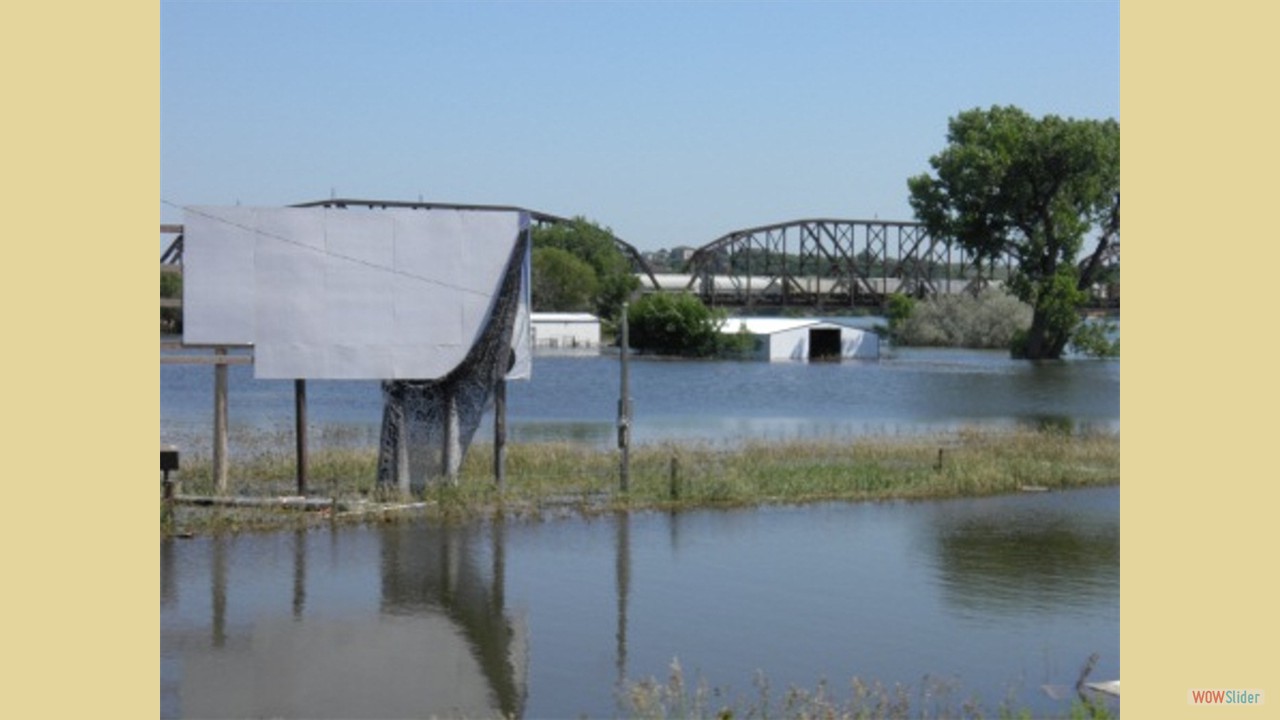 Flooded Missouri river