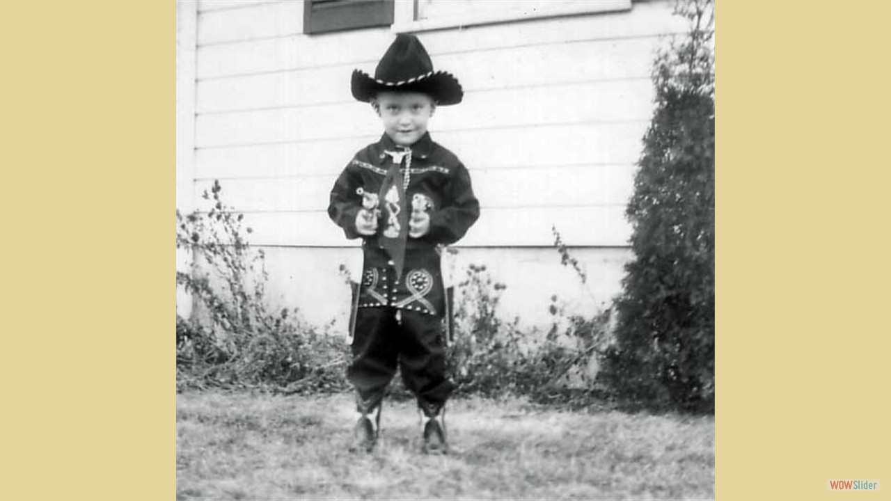 Bob in Hopalong Cassidy outfit in 1950 (3 years old)